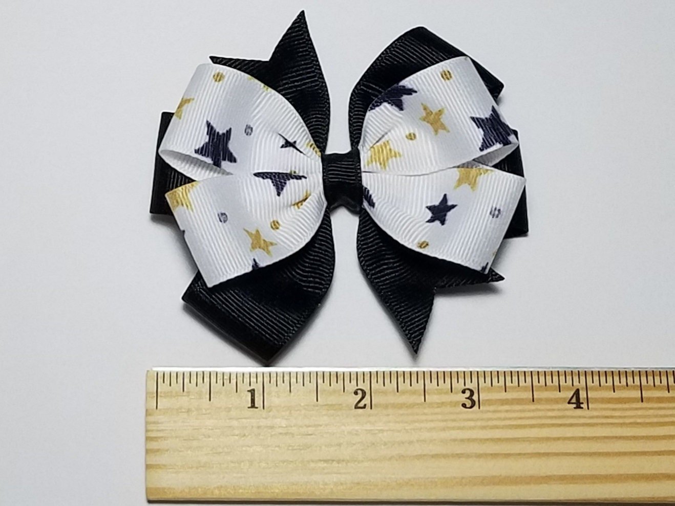 3.5" Black Gold Stars 