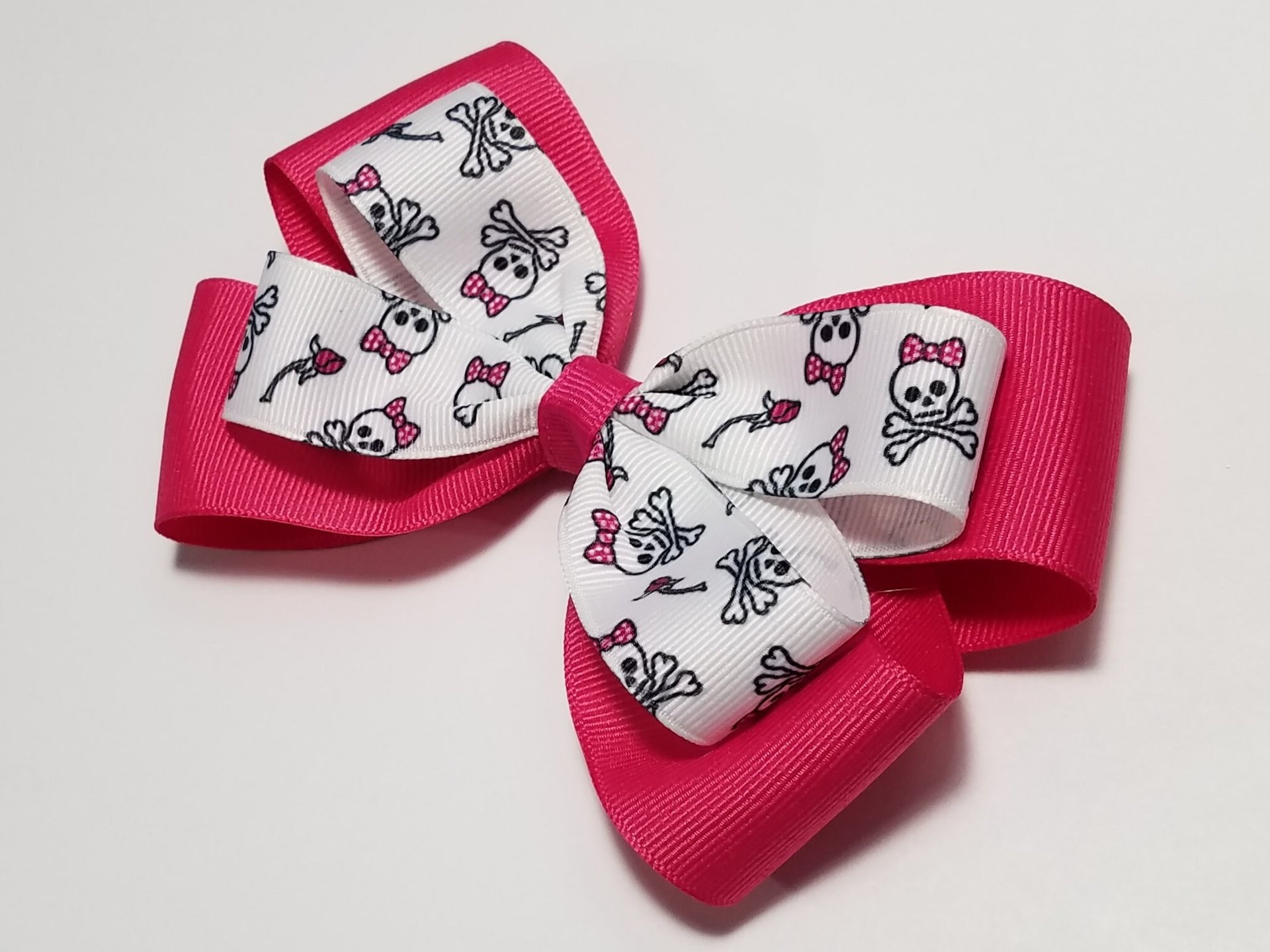 5" Skulls & Crossbones 