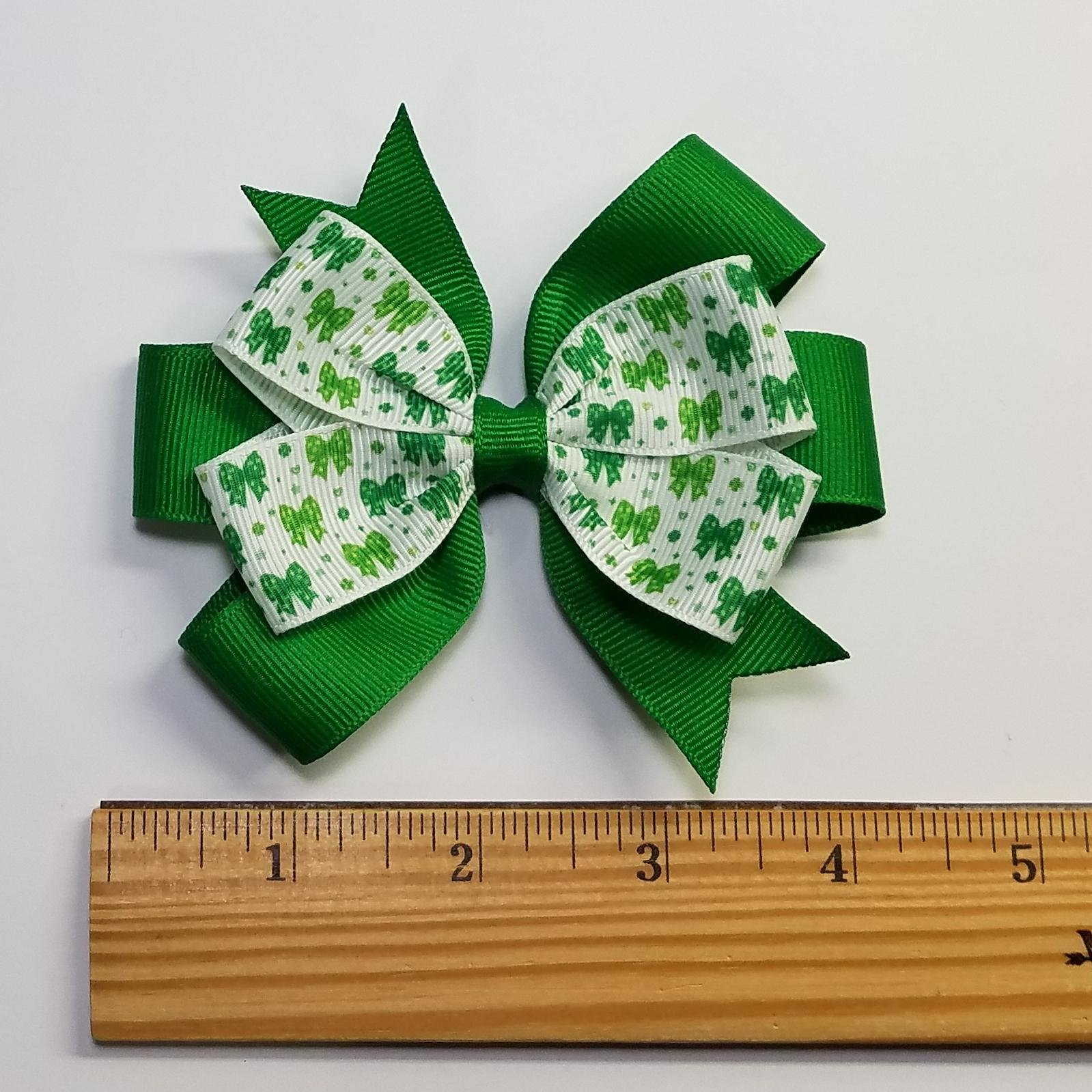 3.5" Green Polka Dot Bow